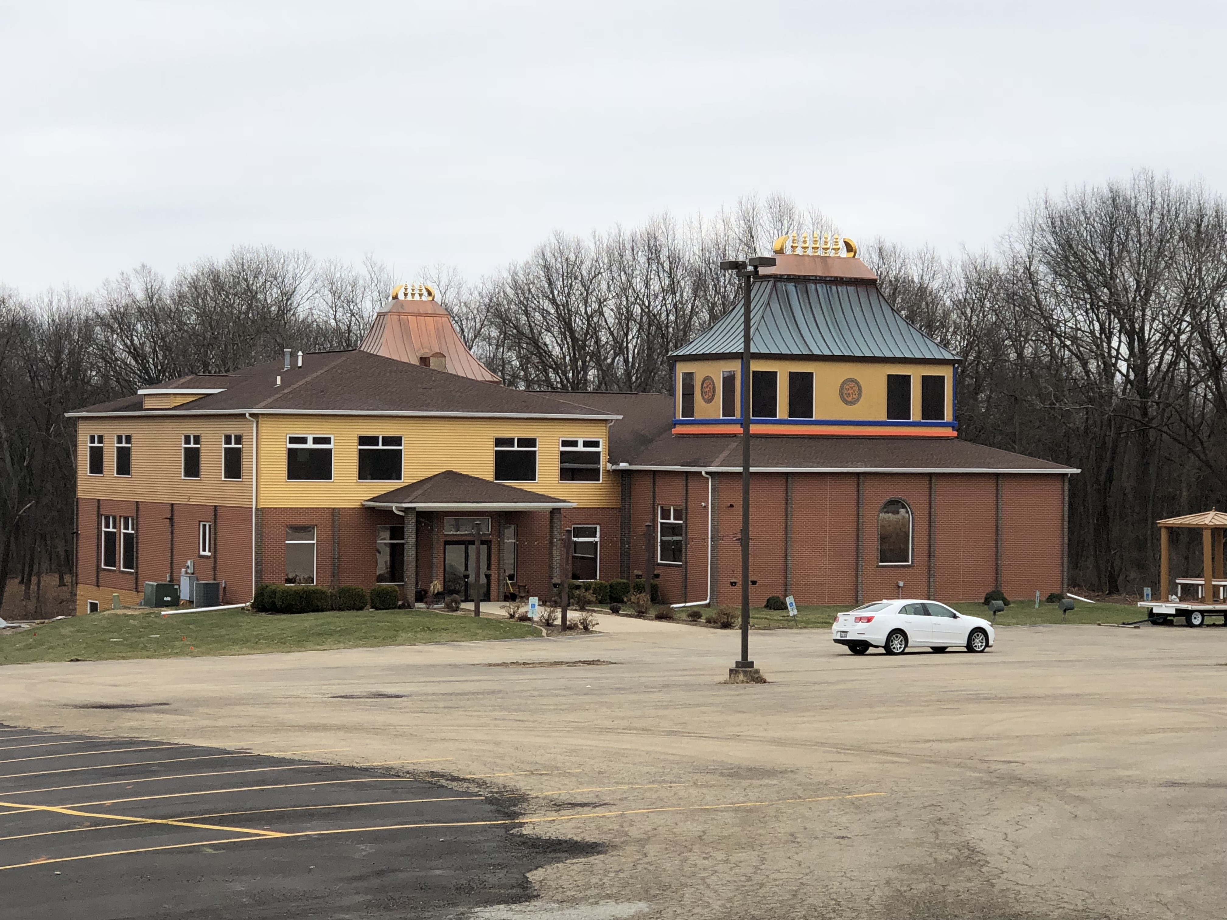 The Hindu Temple of Central Illinois seen from the front